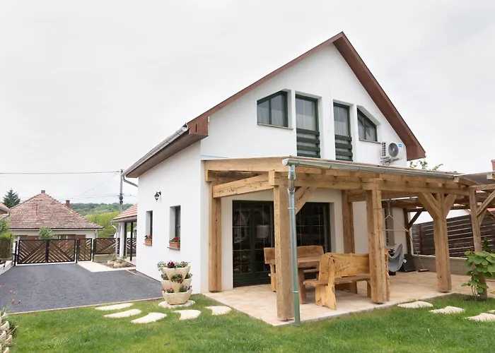 Valyog Vendeghaz Apartament *